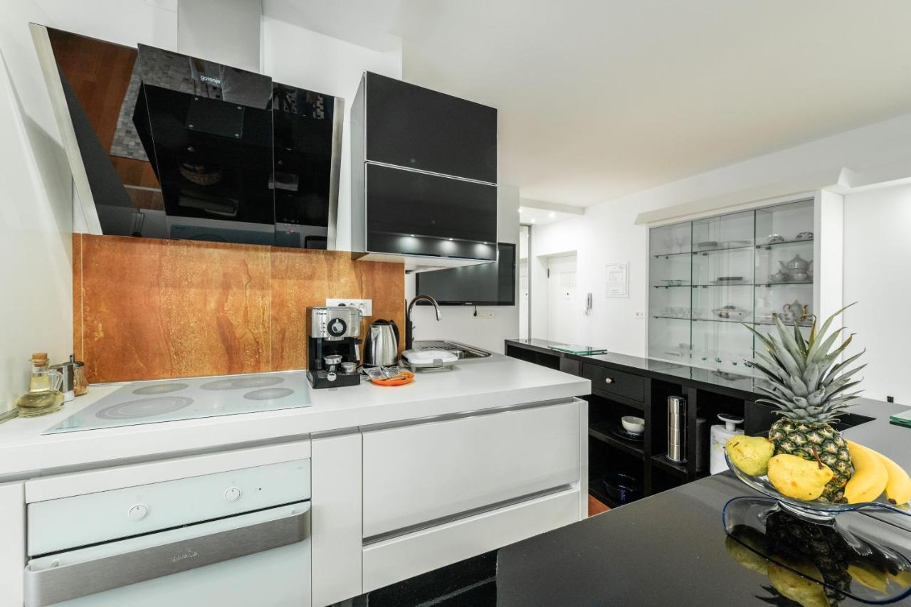 Luxury Apartment Set Split Buitenkant foto