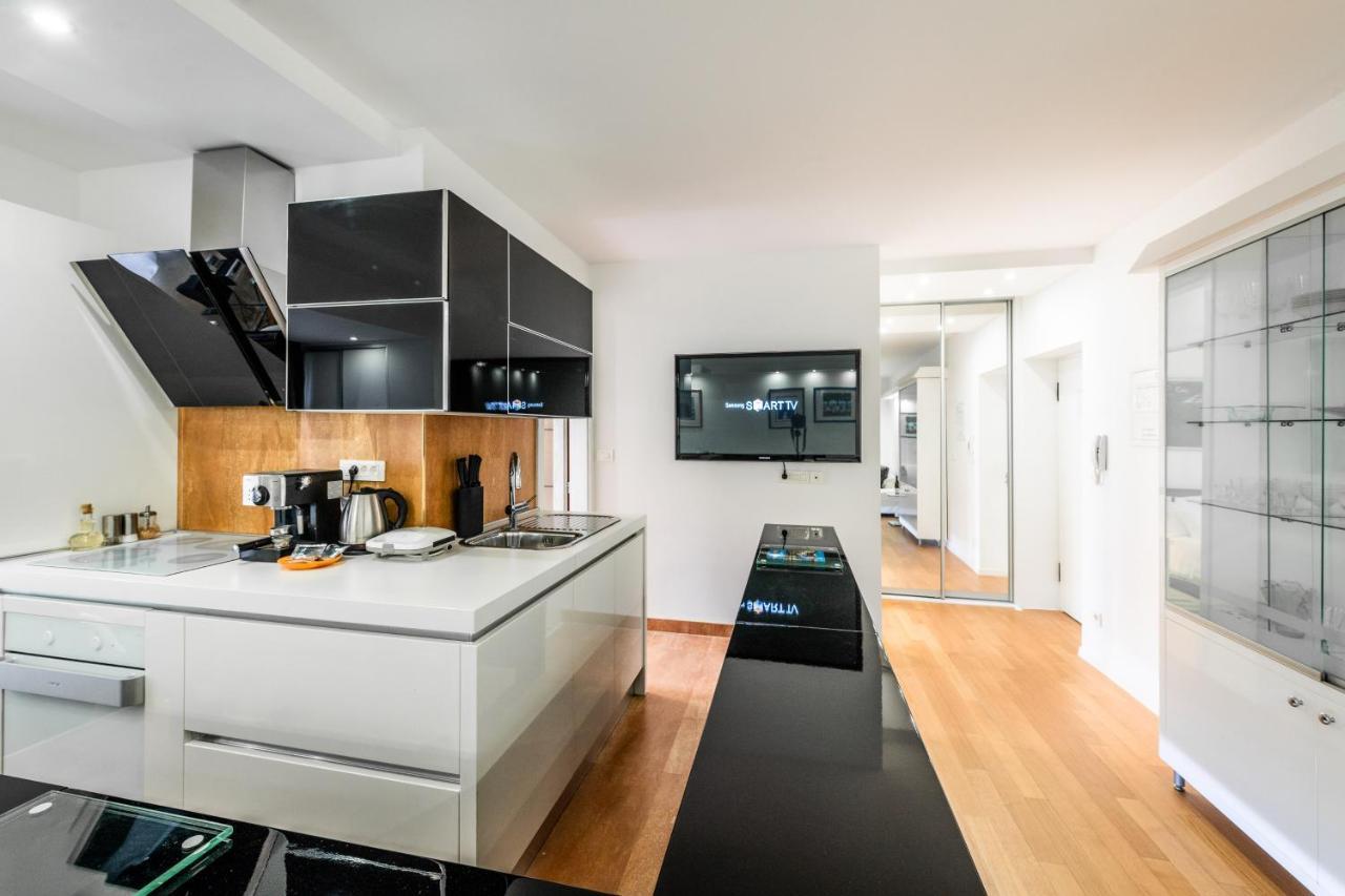 Luxury Apartment Set Split Buitenkant foto