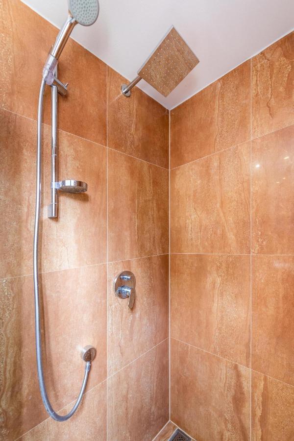 Luxury Apartment Set Split Buitenkant foto