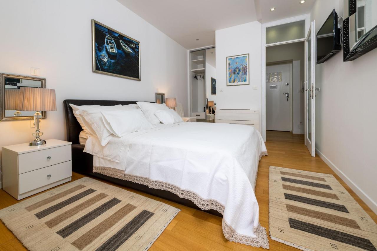 Luxury Apartment Set Split Buitenkant foto